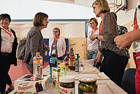 Gesundheitsministerin Nonnemacher besucht die Mitmach-Stationen